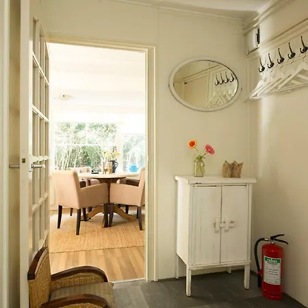 Bed & Breakfast Huisje Linda *